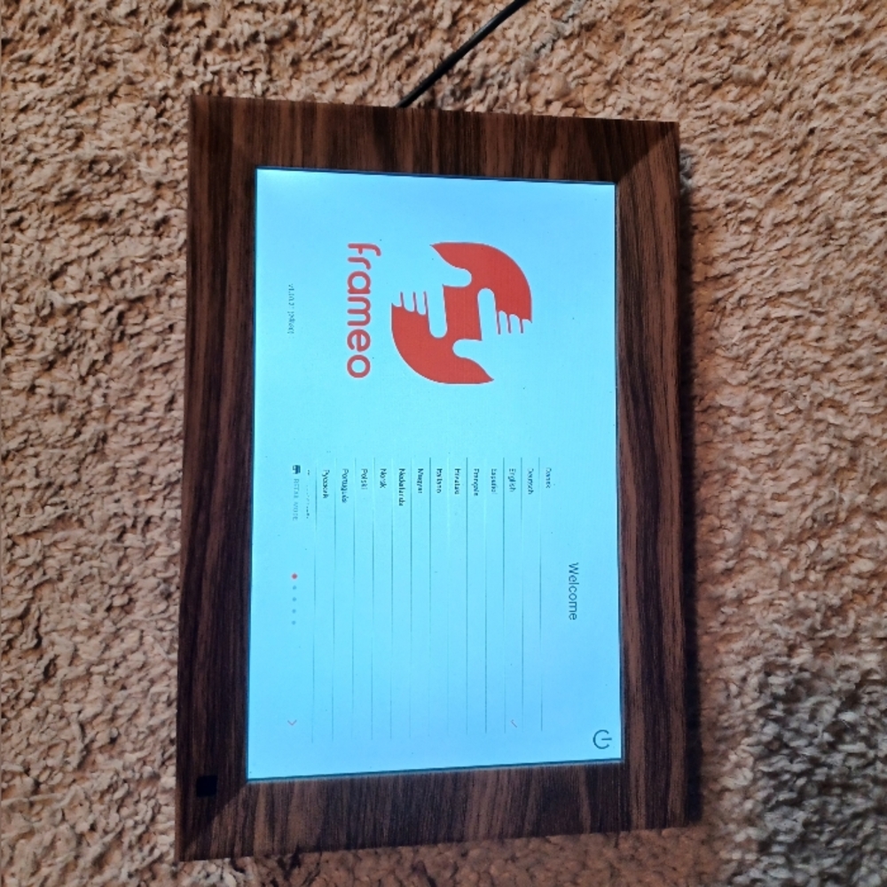 Frameo Digital Picture Frame
